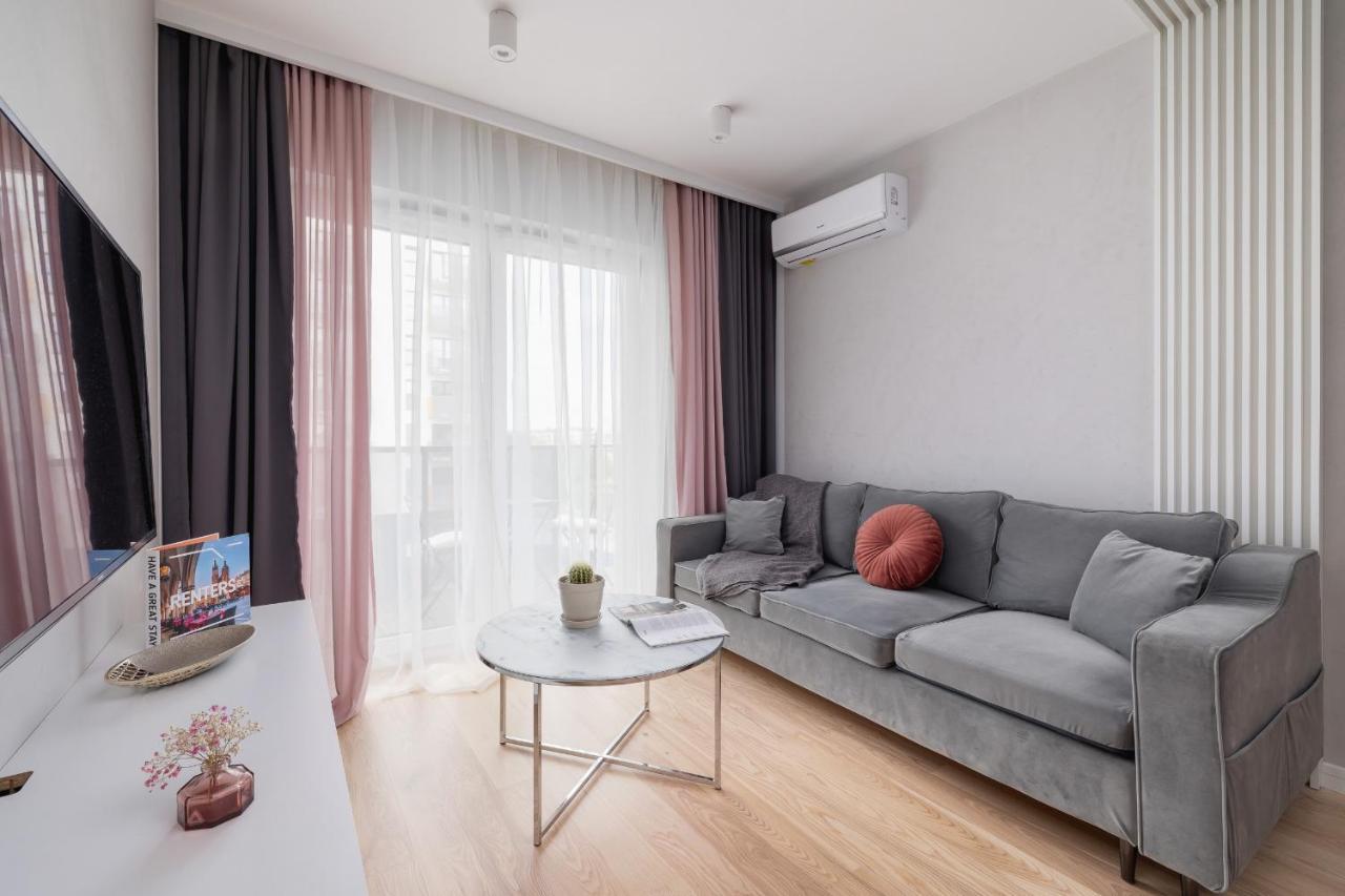 Vetulaniego Apartment With Air Conditioning & Parking By Renters Prestige Cracóvia Exterior foto