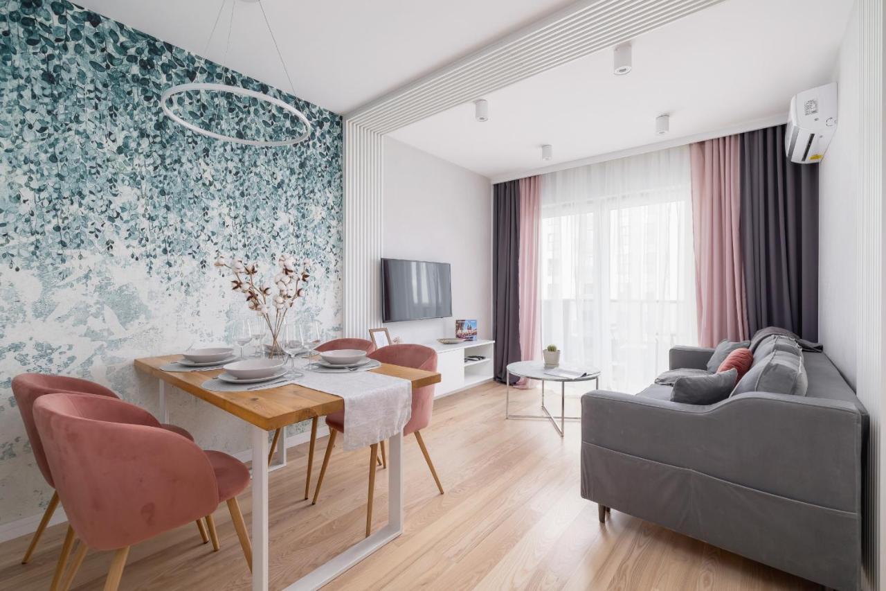 Vetulaniego Apartment With Air Conditioning & Parking By Renters Prestige Cracóvia Exterior foto
