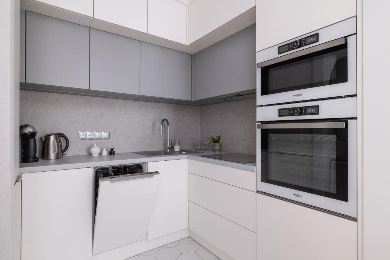 Vetulaniego Apartment With Air Conditioning & Parking By Renters Prestige Cracóvia Exterior foto